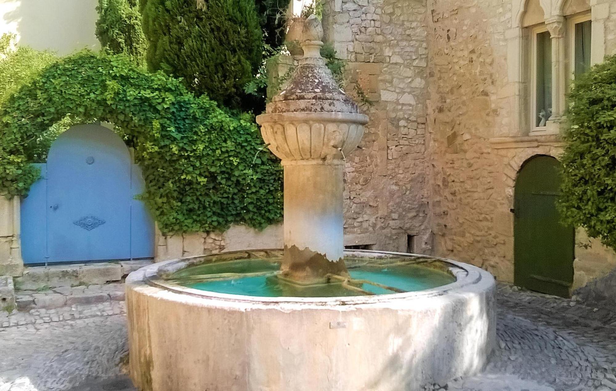 Beautiful Home In Vaison-La-Romaine Extérieur photo